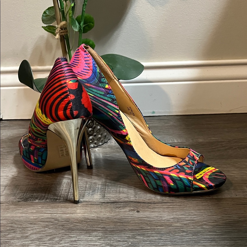 Shoe Dazzle Multicolor Peep-Toe Heels